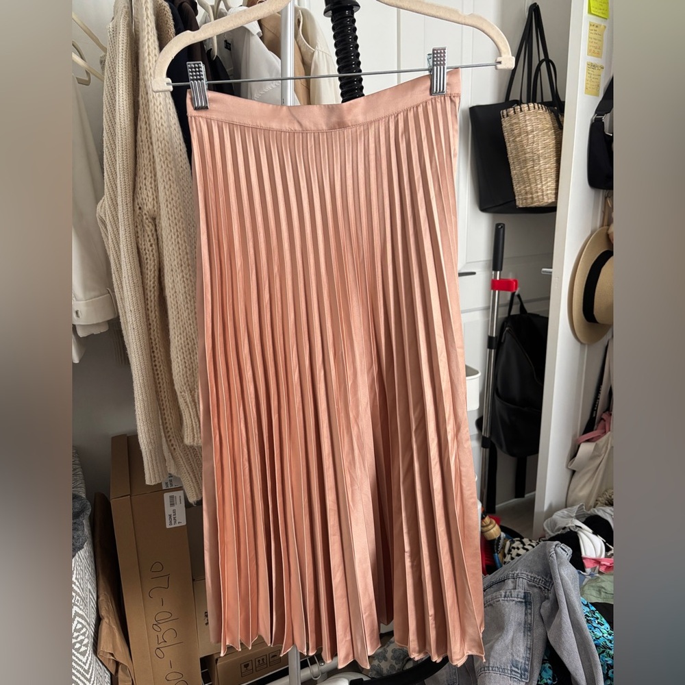 Mango Elegant Pleated Pink Skirt